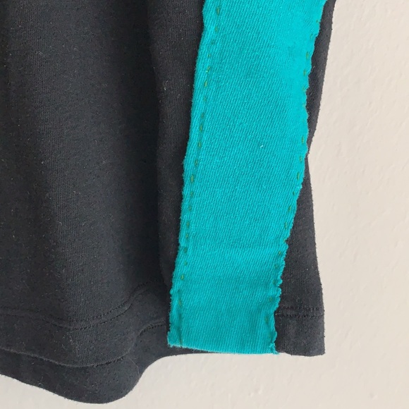 ❤️‍🔥 NikePro XS/M Workout Top Black & Turquoise ❤️‍🔥 - Picture 5 of 12